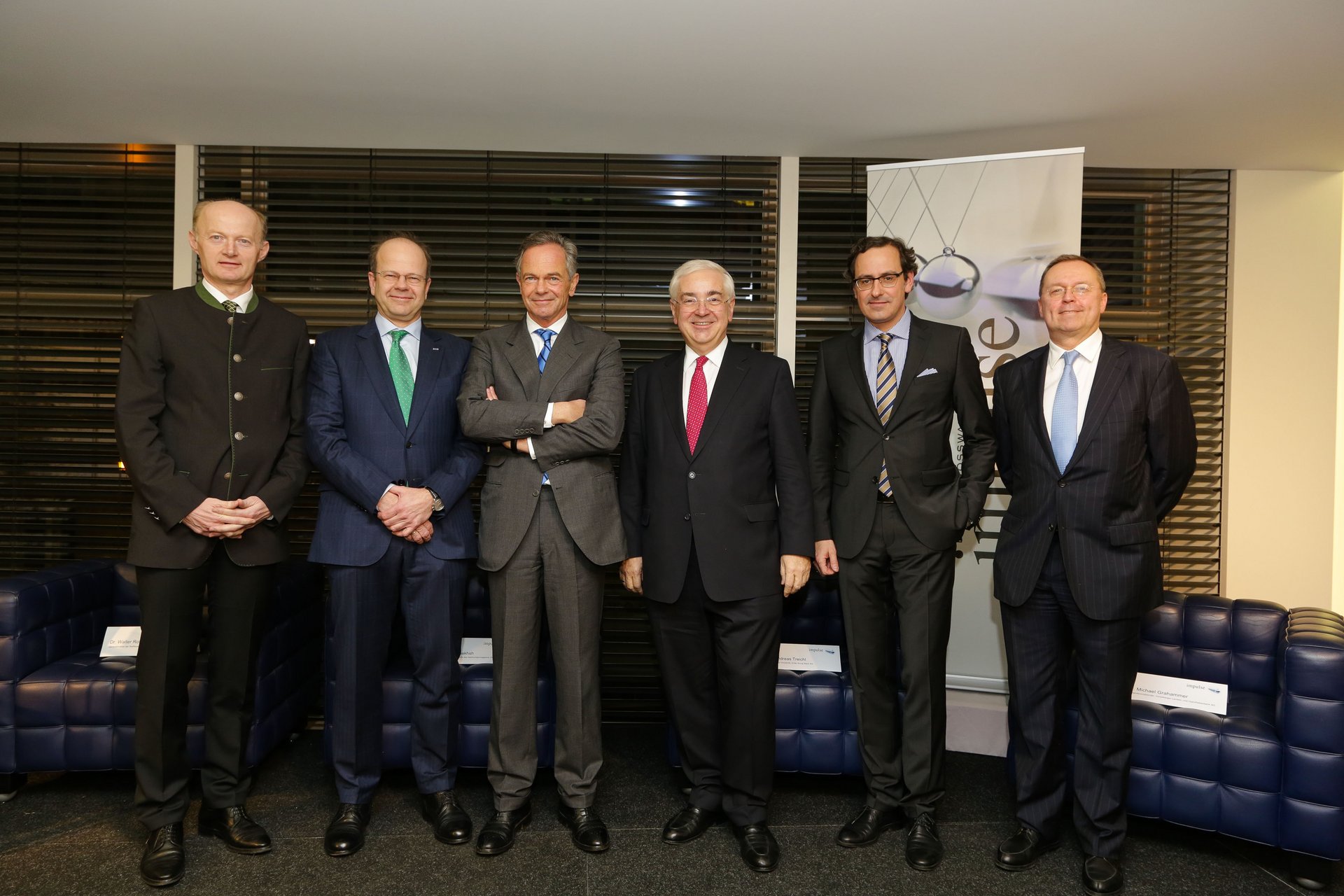 Banken_im_Fokus_von_Wirtschaft_und_Politik._Welchen_Belastungen_kann_dieses_System_noch_standhalten.jpg